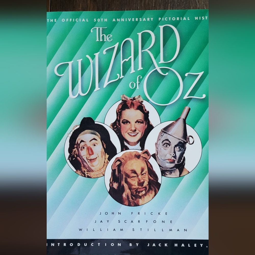 Vintage 1989 Official 50th Anniversary Pictorial History Book of The Wizard  Oz